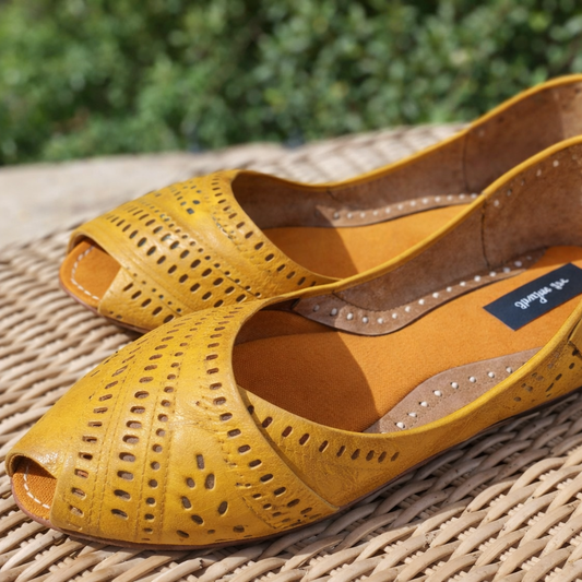 Peep Toes Yellow Khussa