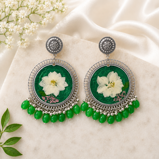WHITE  FLOWER GREEN  PEARLS EARRING