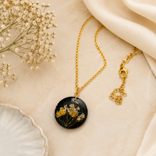BABY BREATH FLOWER BLACK  PENDENT