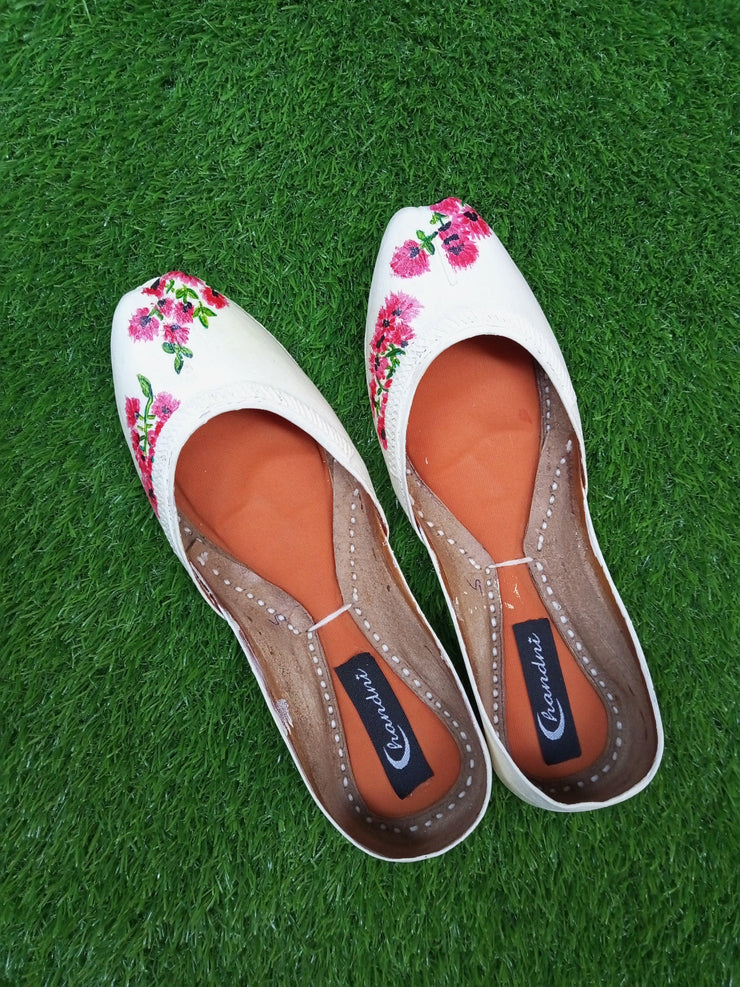 CHP_405_White ROSE  Hand Painted  Khussa