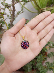FLAT PRESSED RESIN PRESERVED RED PINK  ANALACE FLOWER  PENNDENT WITH CHAIN  AND EARRINGS  SET