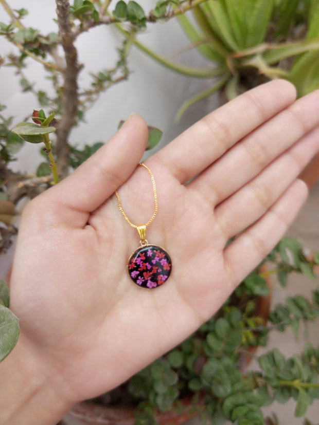 FLAT PRESSED RESIN PRESERVED RED PINK  ANALACE FLOWER  PENDANT WITH CHAIN