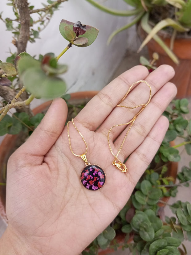 FLAT PRESSED RESIN PRESERVED RED PINK  ANALACE FLOWER  PENDANT WITH CHAIN