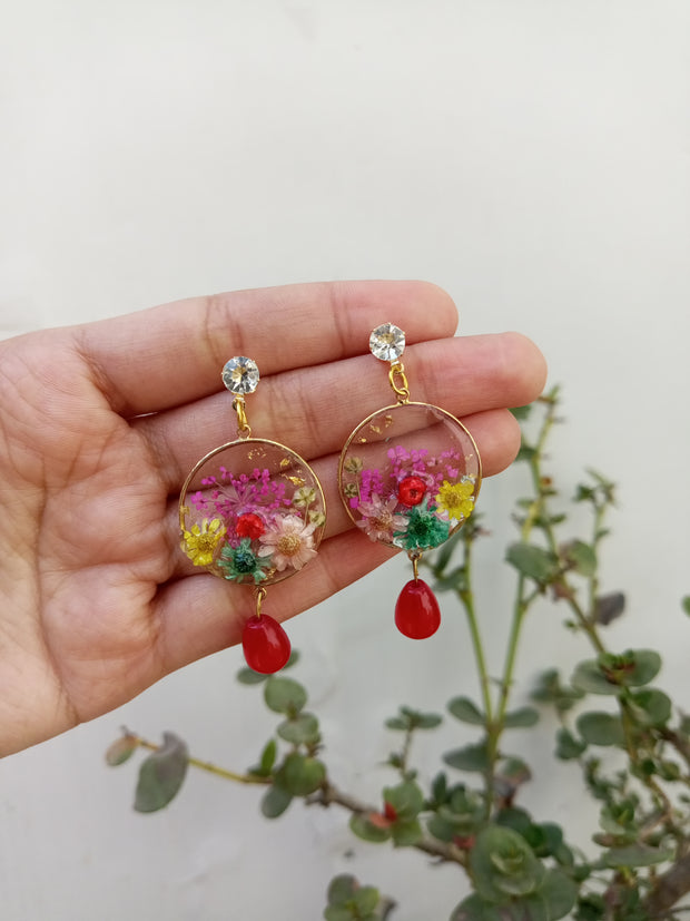 Flat Pressed Resin Preserved Multi Flower Round  Pendant and Earring Set