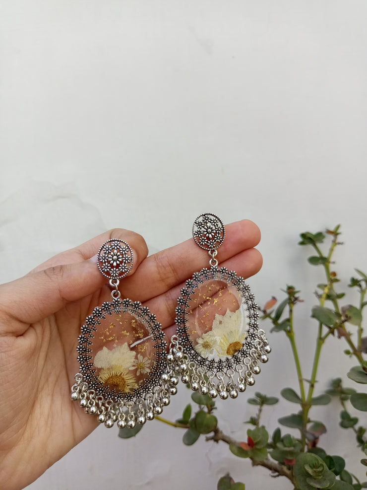 Flat Pressed Resin Preserved  White  Flower  Transparent Oval  Jhumka