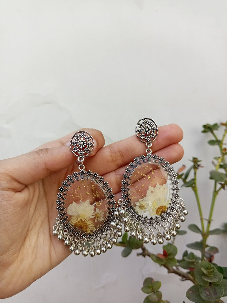 Flat Pressed Resin Preserved  White  Flower  Transparent Oval  Jhumka