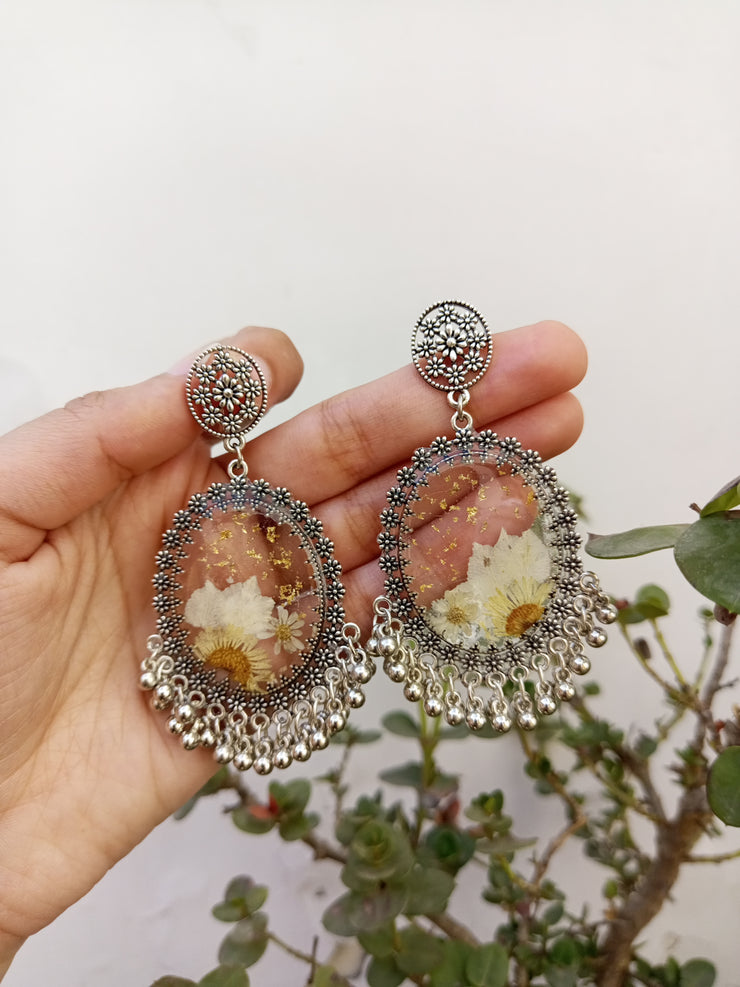 Flat Pressed Resin Preserved  White  Flower  Transparent Oval  Jhumka