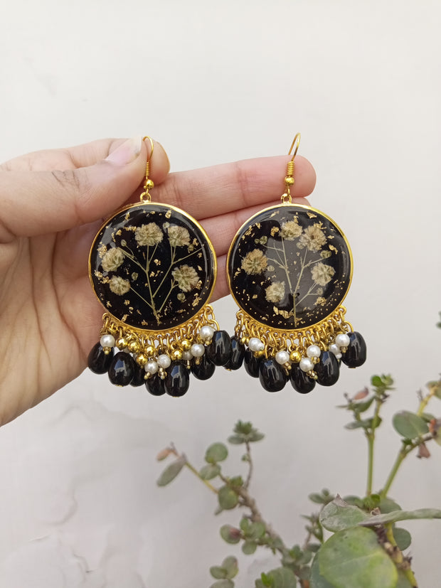 Flat Pressed Resin Preserved Baby Breaths Flower Black  Pearls Hanging  Earrings