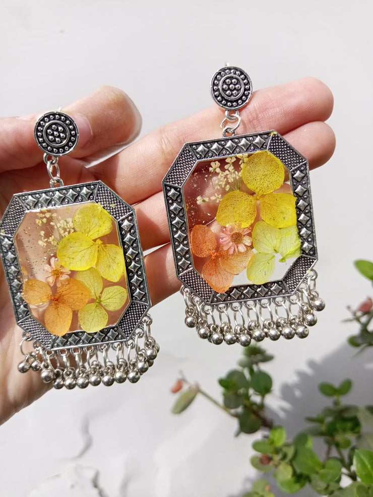 Flat Pressed Resin Preserved    Flower  Transparent Silver  Jhumka