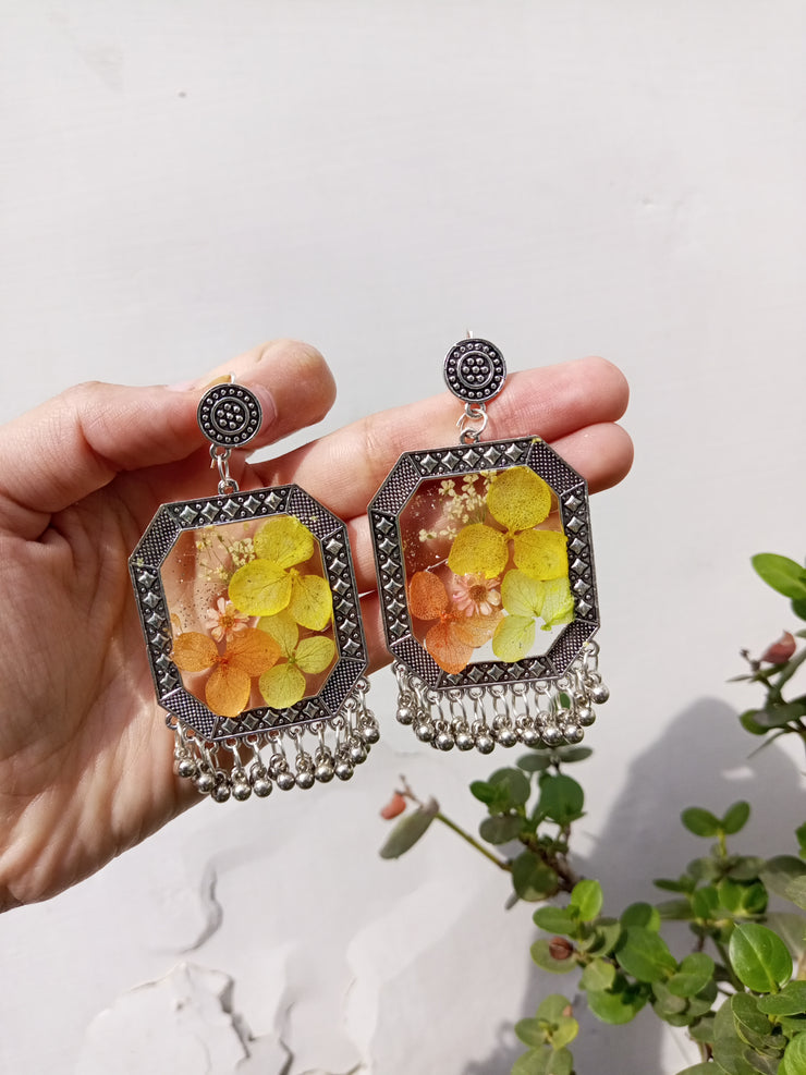 Flat Pressed Resin Preserved    Flower  Transparent Silver  Jhumka