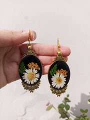 Flat Pressed Resin Preserved Fresh  Epoxy Dried Flower Atique Oval  Earrings