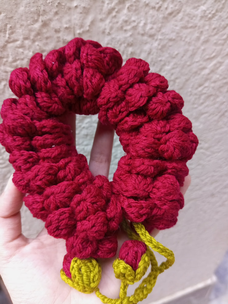 Handmade Crochet rose  Gajra ( 1 piece)