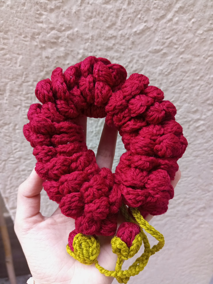 Handmade Crochet rose  Gajra ( 1 piece)