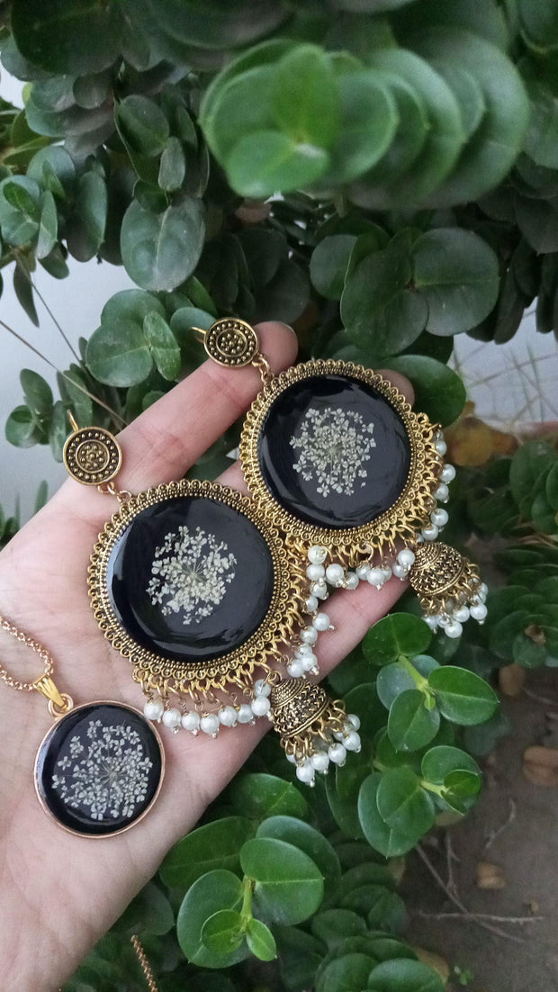 Flat Pressed Resin Preserved Fresh flower Charms Epoxy Dried Flower Black  Jhumka , Pendent and Ring  set
