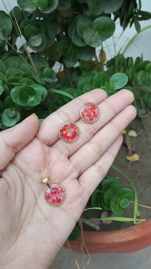Flat Pressed Resin Preserved Fresh Petal Charms Epoxy Dried Flower Pendent and Ear studs Pink set