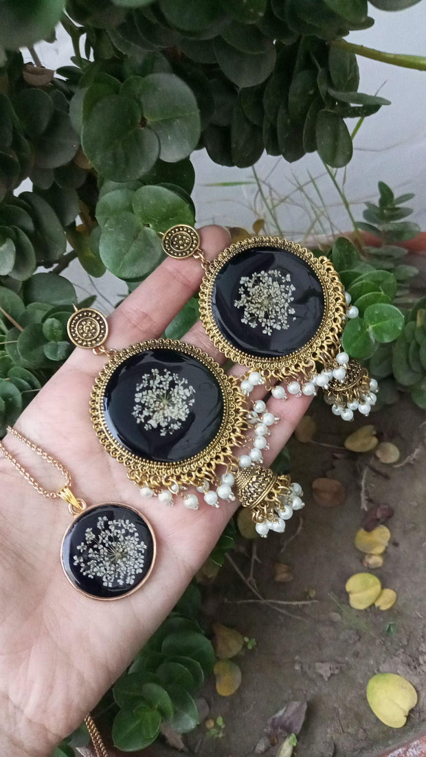 Flat Pressed Resin Preserved Fresh flower Charms Epoxy Dried Flower Black  Jhumka , Pendent and Ring  set