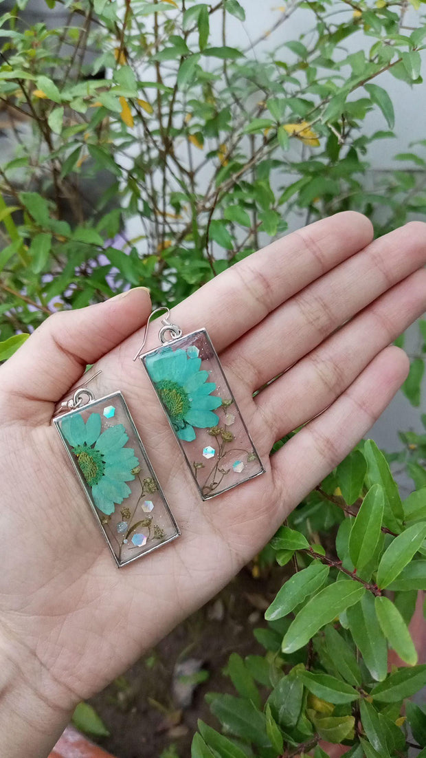 Fashion Transparent Dried Flower Elegant Rectangle Earrings For Women Resin Daisy Earring
