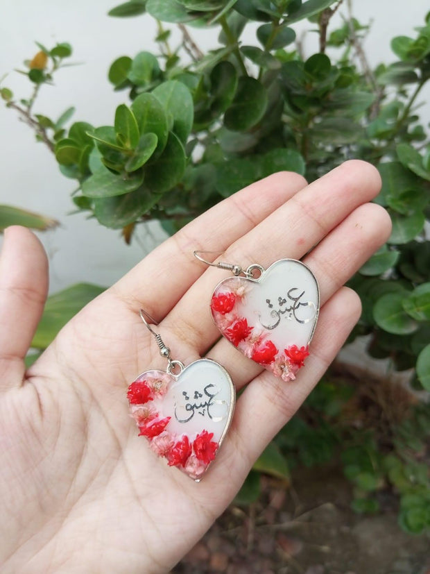 RESIN PRESERVED FLOWER "ISHQ" HEART EARRINGS