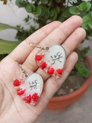 RESIN PRESERVED FLOWER "ISHQ" HEART EARRINGS