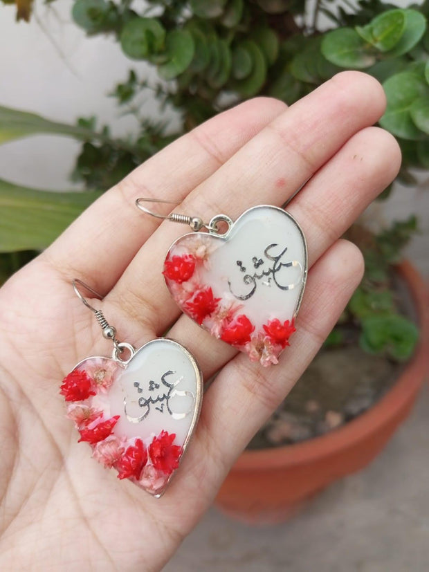 RESIN PRESERVED FLOWER "ISHQ" HEART EARRINGS