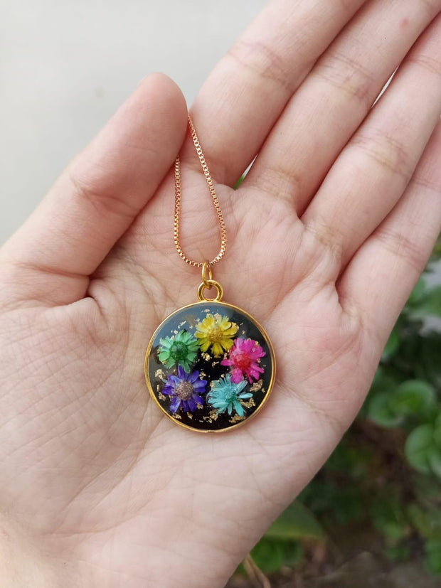 RESIN PRESERVED DOUBLE SIDE PENDENT (WITH CHAIN)