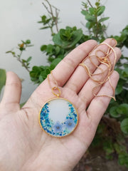 FLOWER ROUND PENDENT(WITH CHAIN)