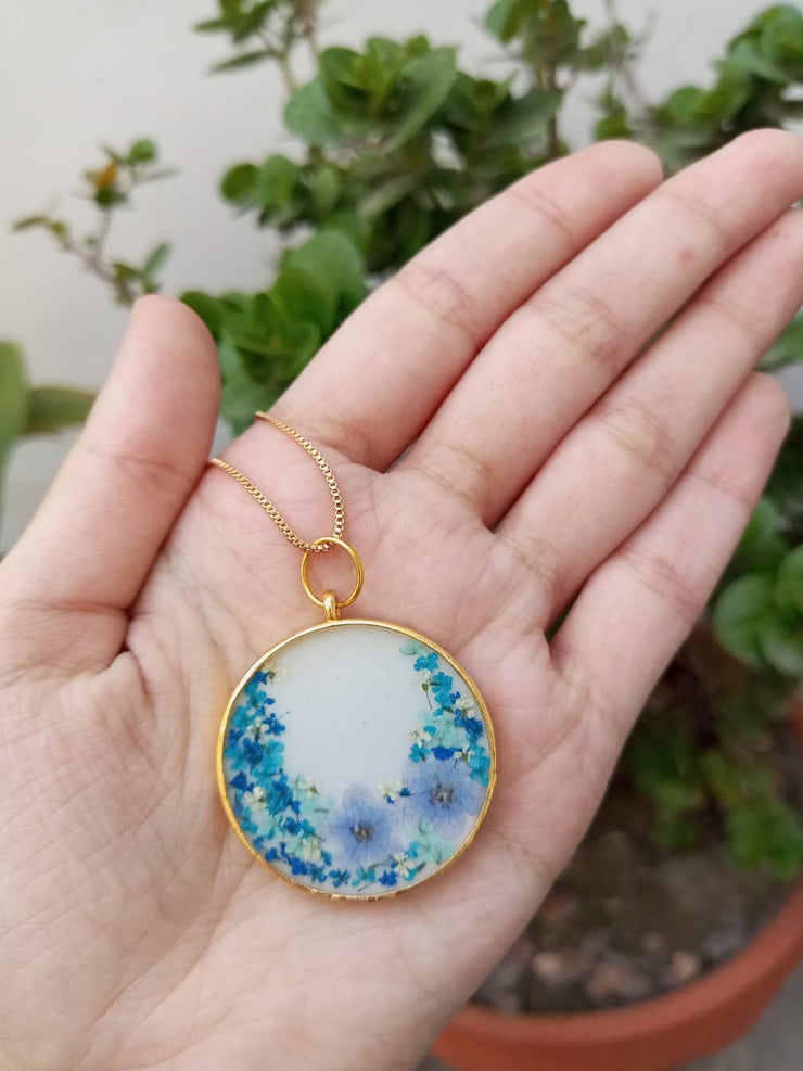 FLOWER ROUND PENDENT(WITH CHAIN)