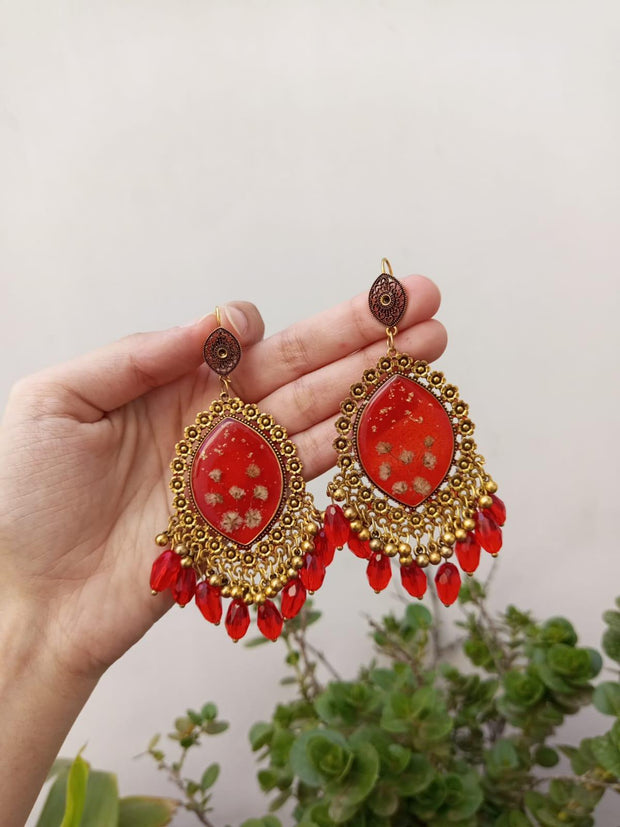 RESIN PRESERVED  BABY BREATH FLOWER RED LEAF  EARRINGS
