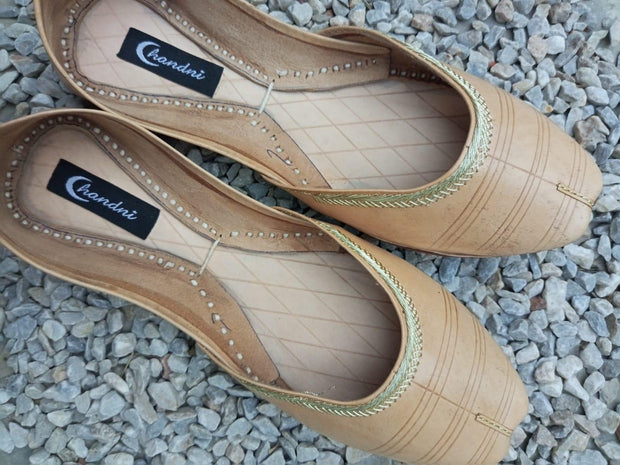 CHCK_301_ Beige Khussa