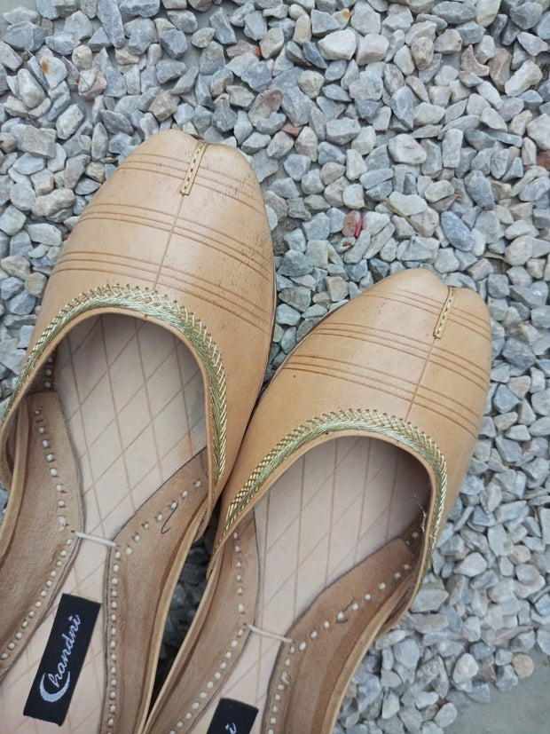 CHCK_301_ Beige Khussa