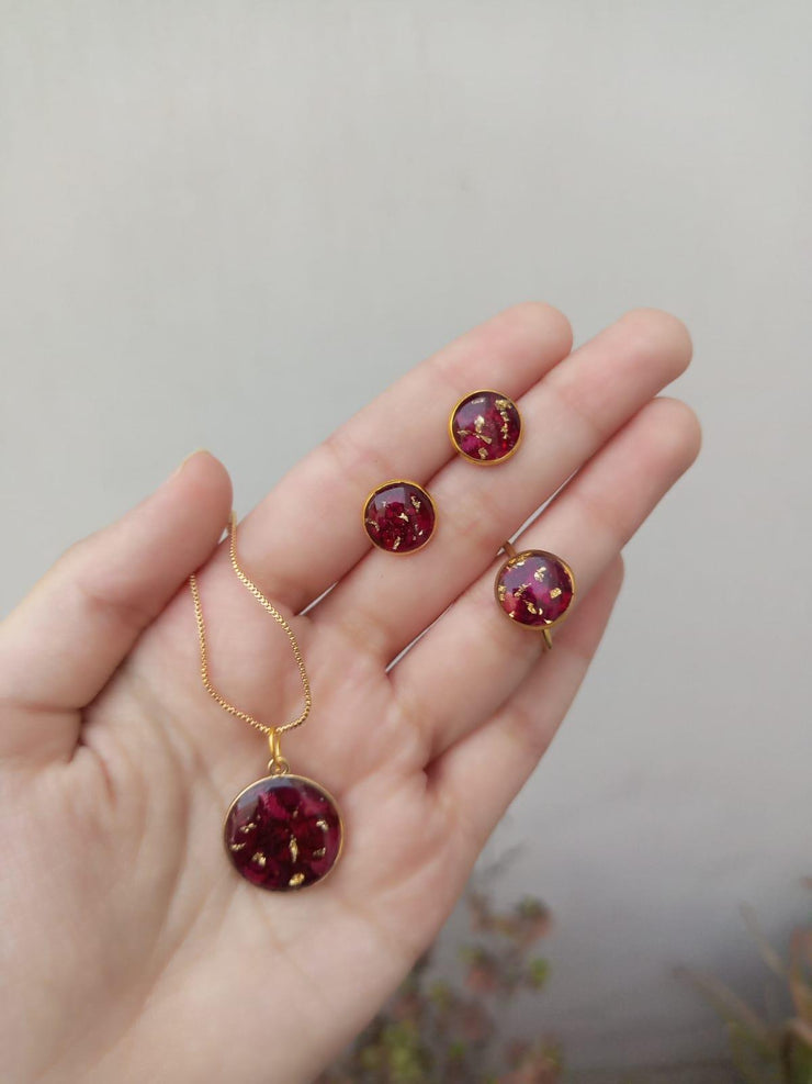 FLAT PRESSED RESIN PRESERVED FRESH PETAL EAR STUDS