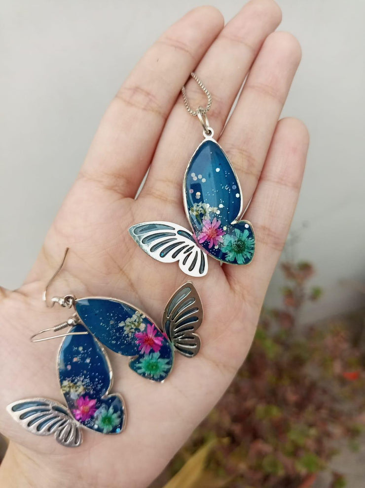 FLOWER BUTTERFLY EARRING AND PENDENT WITH CHAIN SET