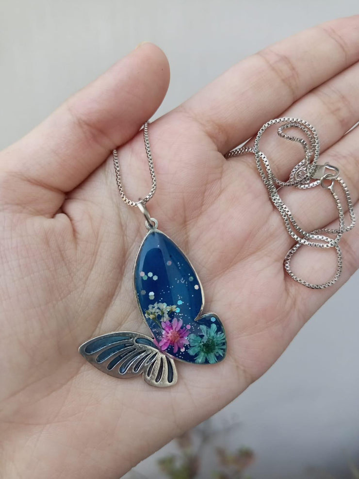 FLOWER BUTTERFLY EARRING AND PENDENT WITH CHAIN SET