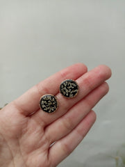 FLAT PRESSED RESIN PRESERVED WHITE ANALACE FLOWER  PENNDENT WITH CHAIN ,EAR STUDS AND RING