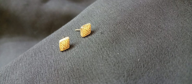 Earstuds