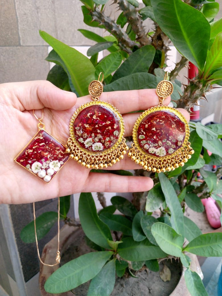 PRSERVE ROSE FLOWER IN JHUMKA AND PENDANT