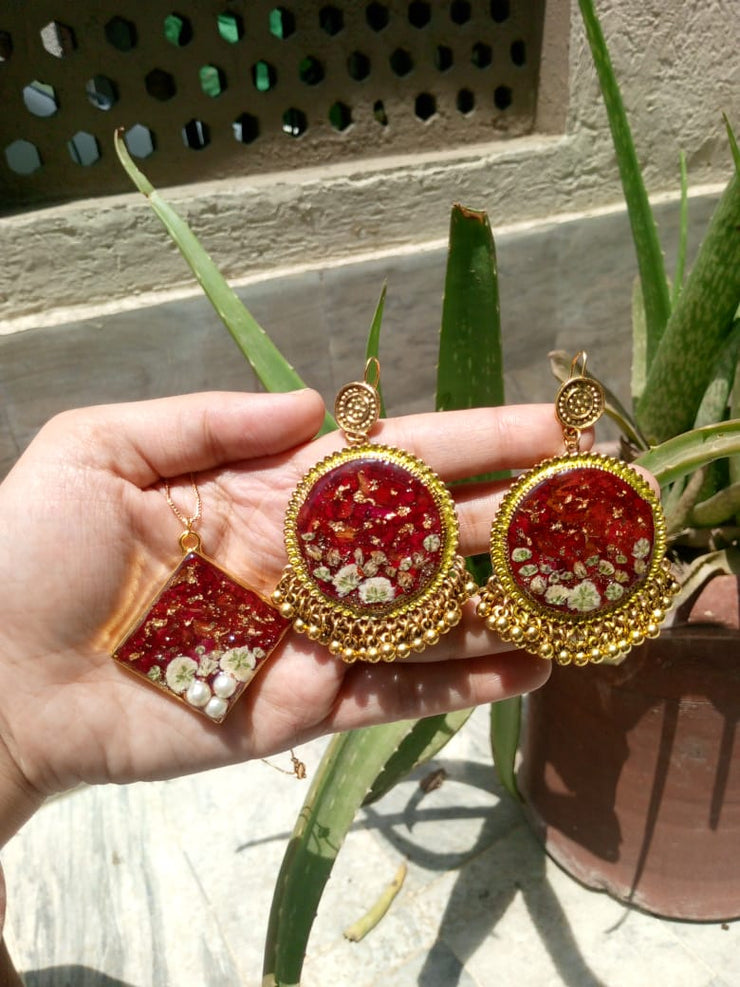 PRSERVE ROSE FLOWER IN JHUMKA AND PENDANT