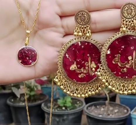 PRSERVE ROSE FLOWER IN JHUMKA AND PENDANT WITH NAME "SANIA"