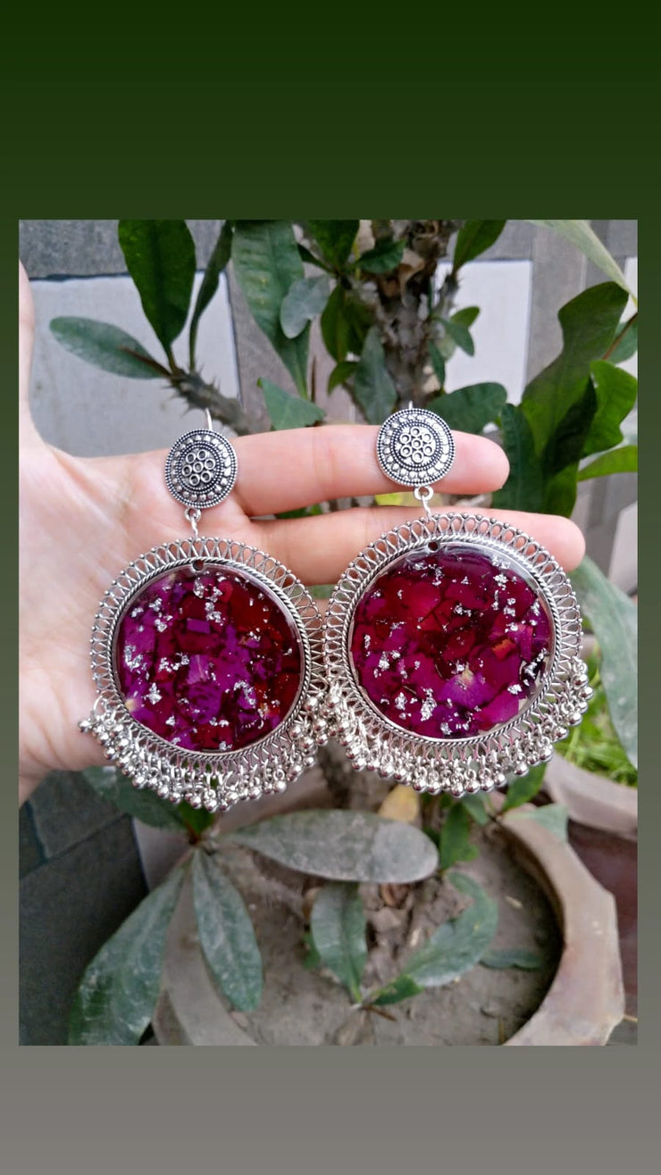 preserve rose crush  flower in silver jhumka