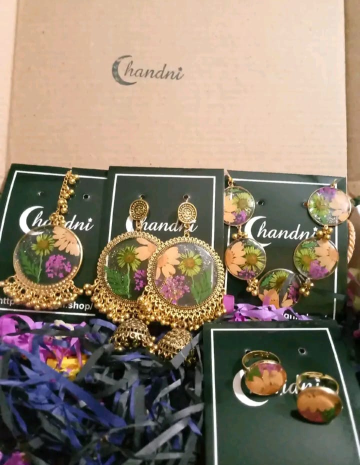 preserve flower in jhumka ,rings,necklace and bindiya set ( custom design)