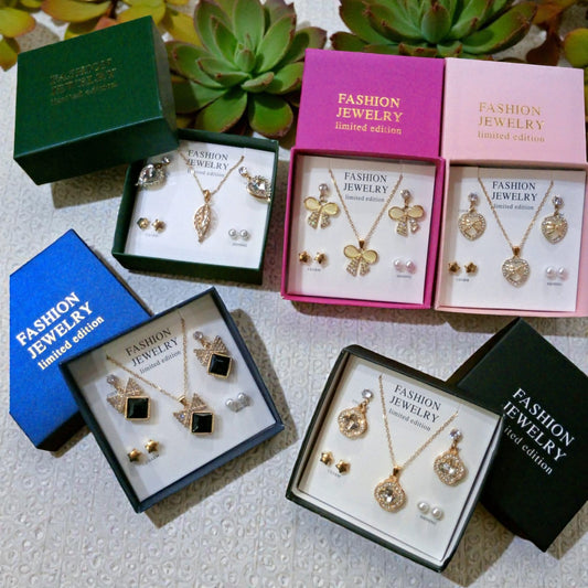 necklace gift box set ( random design )