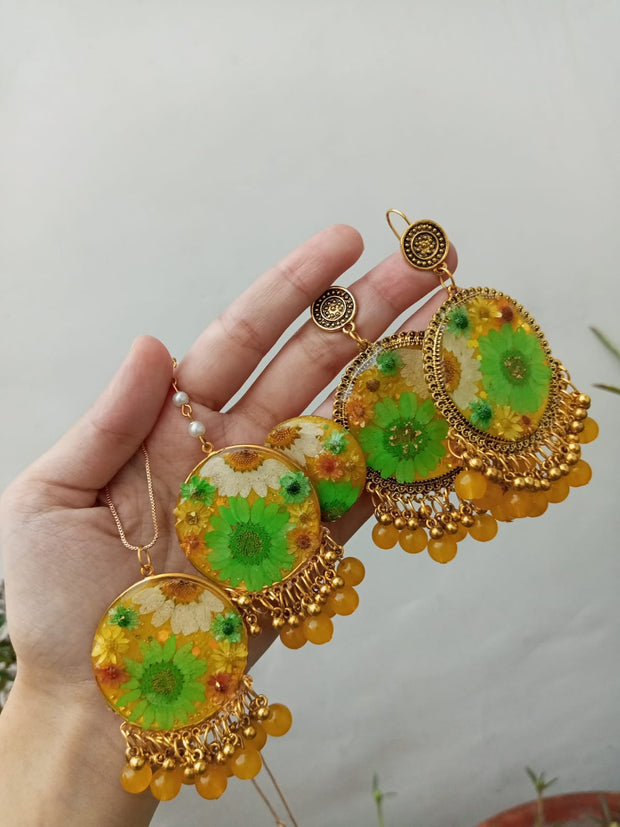 Flat Pressed Resin Preserved Fresh Petal Charms Epoxy Dried Flower Mehandi Theme  Jhumka ,Ring,Pendent And Bindiya  Full Set