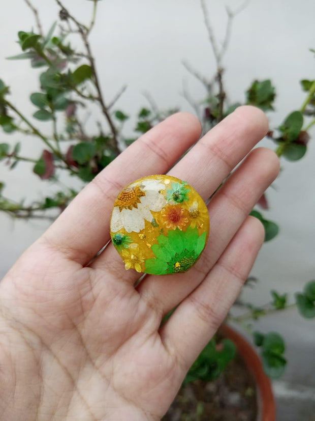 Flat Pressed Resin Preserved Fresh Petal Charms Epoxy Dried Flower Mehandi Theme Ring