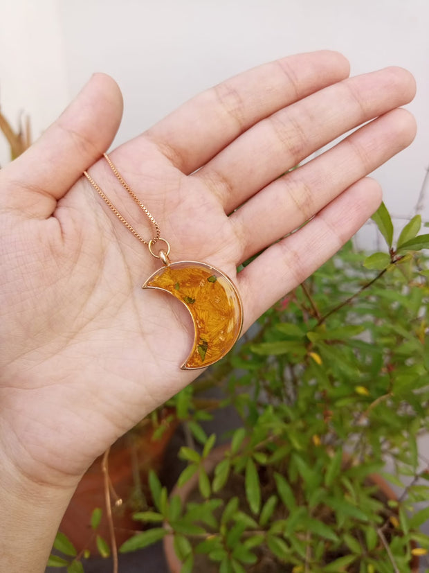 RESIN PRESERVED FRESH CRUSH SUNFLOWER EARRINGS , RING AND PENDANT SET