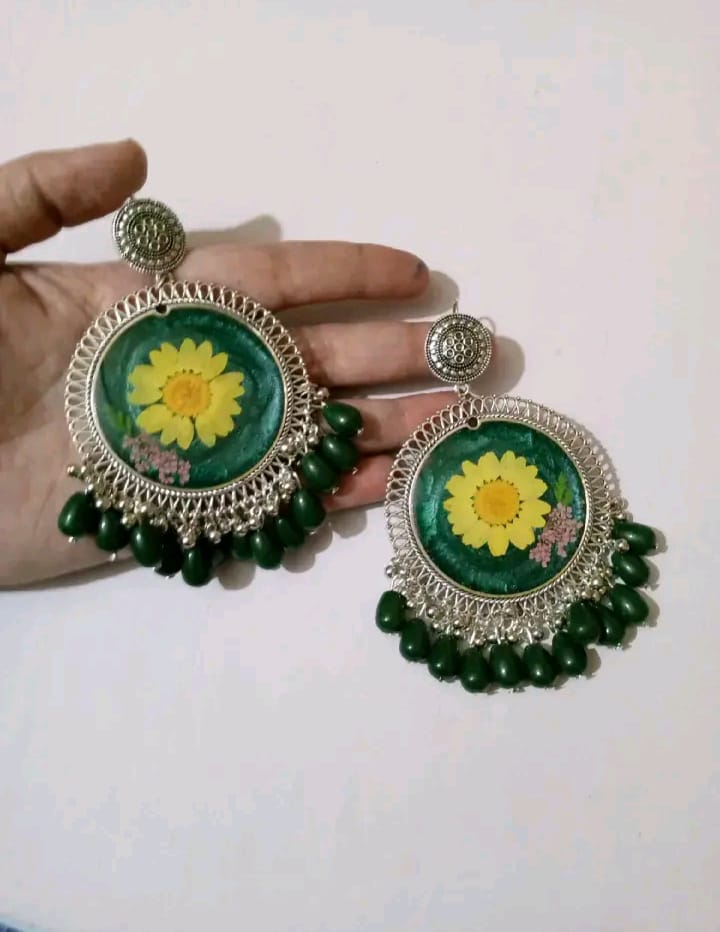 preserve flower in jhumka (customise design)