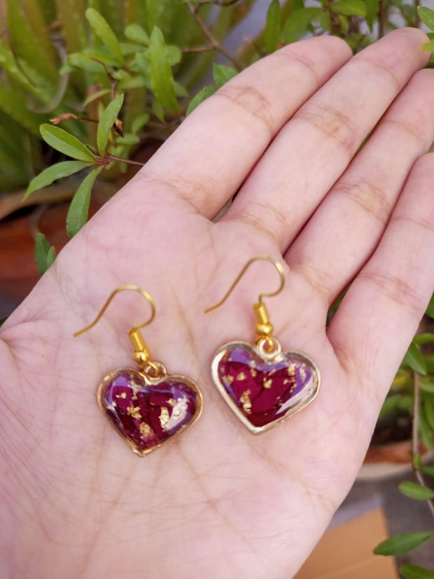 RESIN PRESERVED FRESH CRUSH PETAL HEART EARRINGS