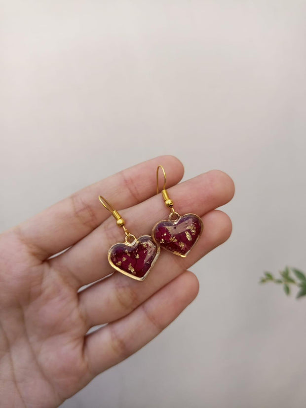RESIN PRESERVED FRESH CRUSH PETAL HEART EARRINGS