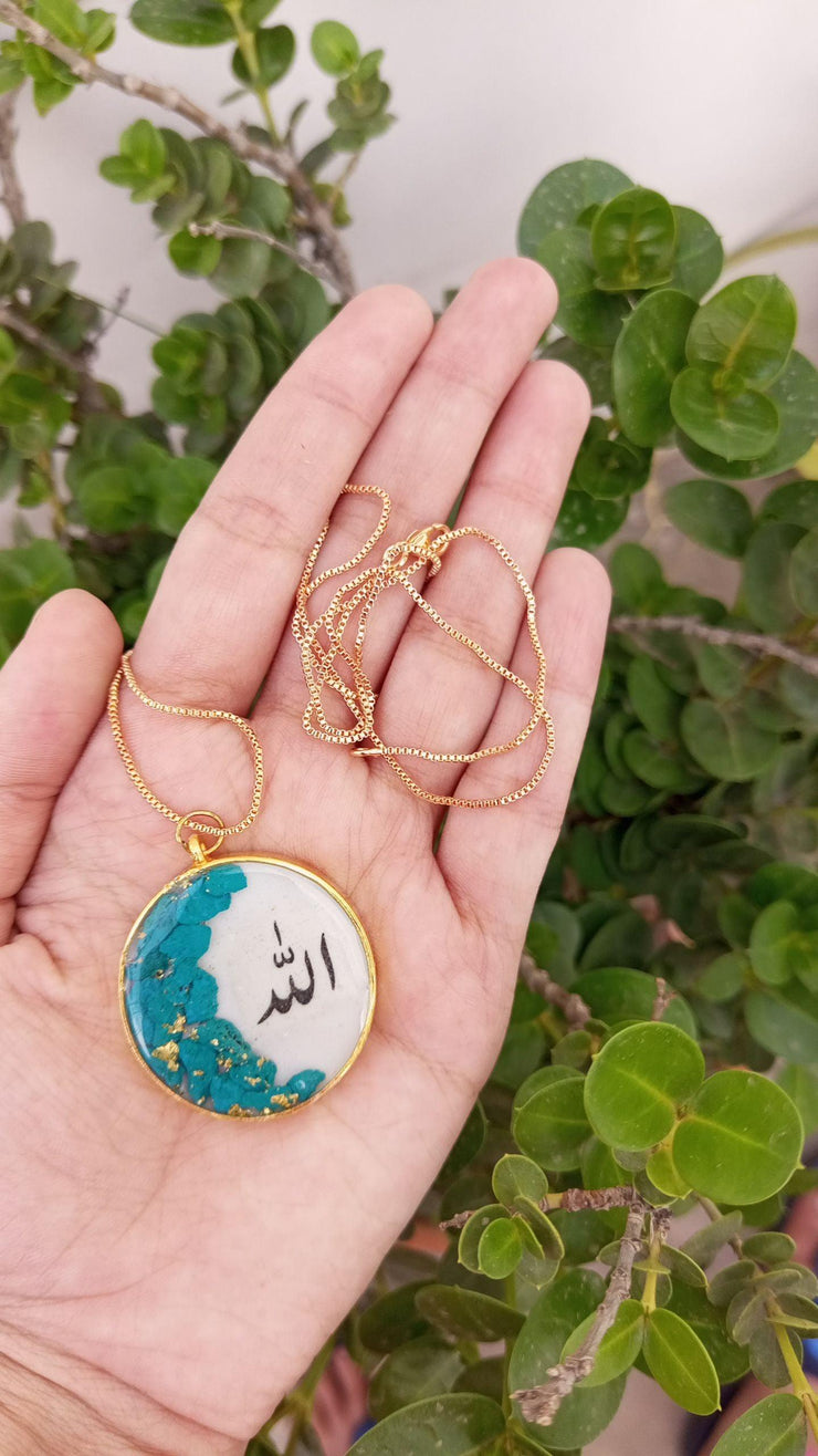 RESINE FEROZEN STONES WITH ALLAH NAME PENDENT