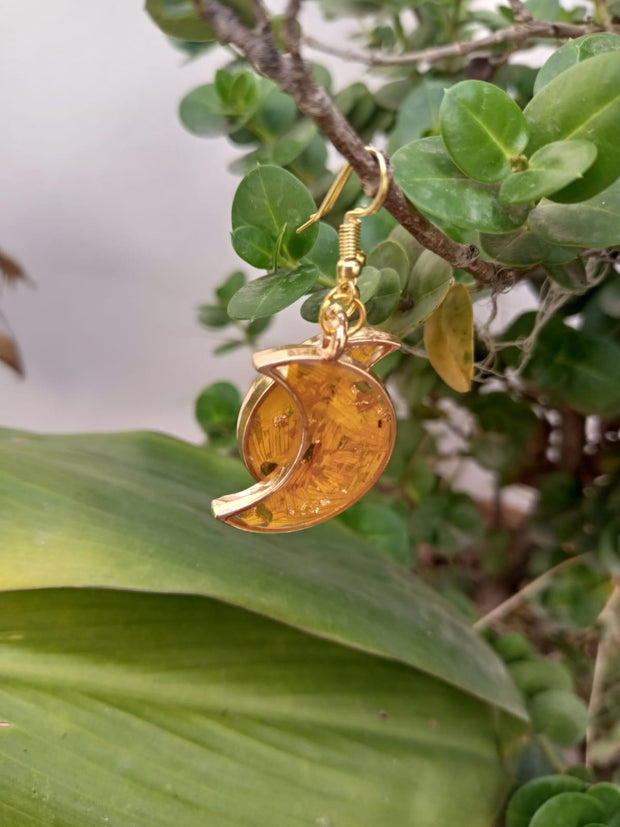 RESIN PRESERVED FRESH CRUSH SUNFLOWER EARRINGS , RING AND PENDANT SET