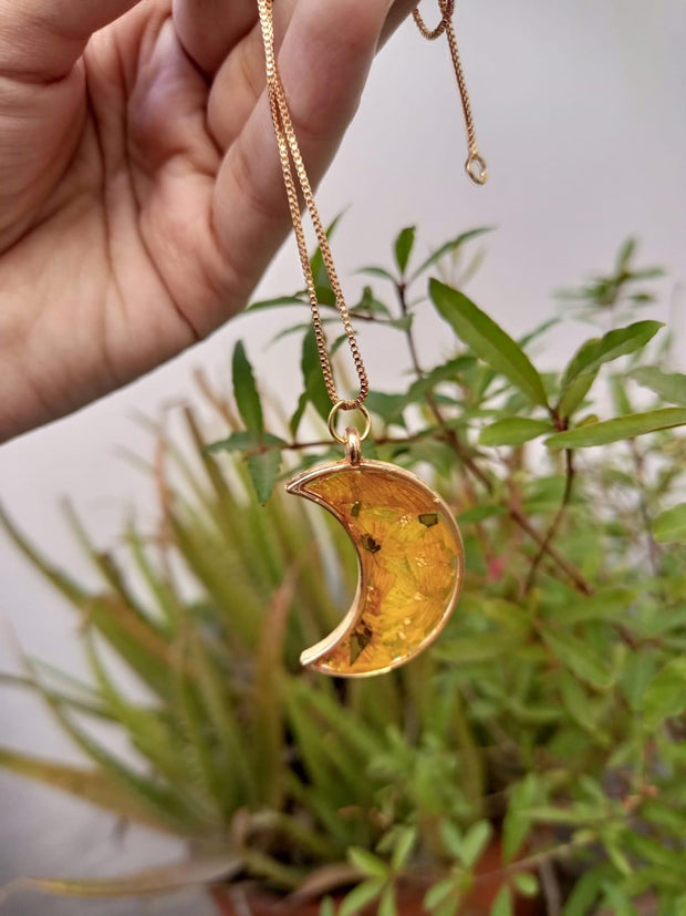 RESIN PRESERVED FRESH CRUSH SUNFLOWER MOON PENNDENT WITH CHAIN